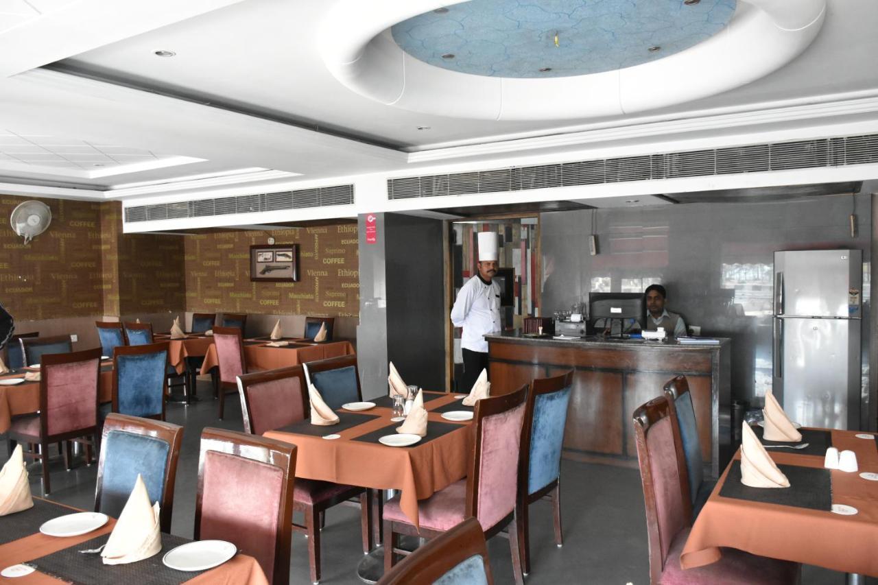 Hotel Lohias Delhi Airport Nova Deli Exterior foto